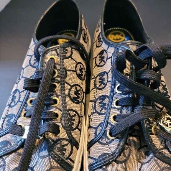 MICHAEL kors jet set signature logo size 9 Sneaker Canvas with Gold tone lace - Picture 11 of 12